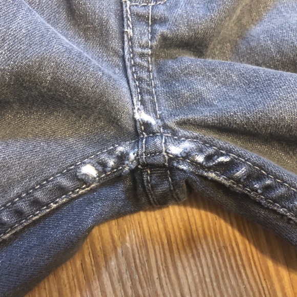 Brody Women’s grey/black skinny jeans. Size 30. - Picture 7 of 8